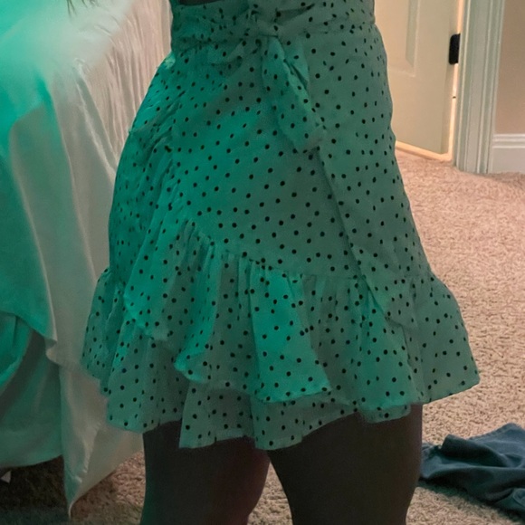 Adorable polka dot skirt! 🖤 - Picture 1 of 6